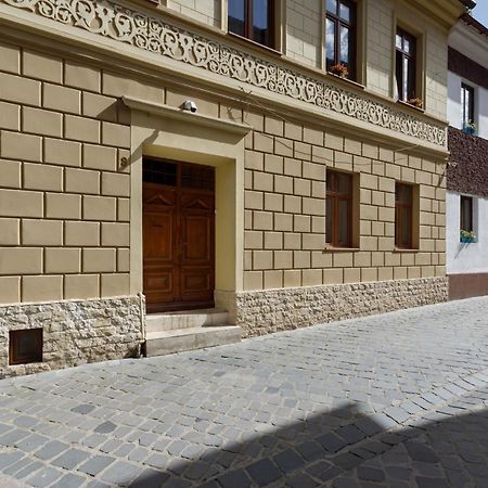 Postavarului8 Brasov Luaran gambar