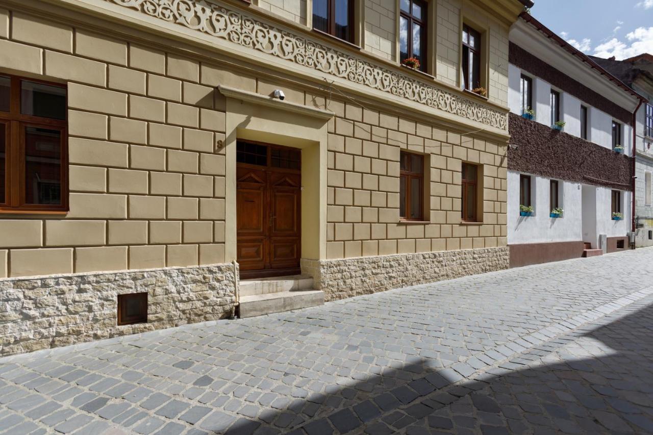 Postavarului8 Brasov Luaran gambar